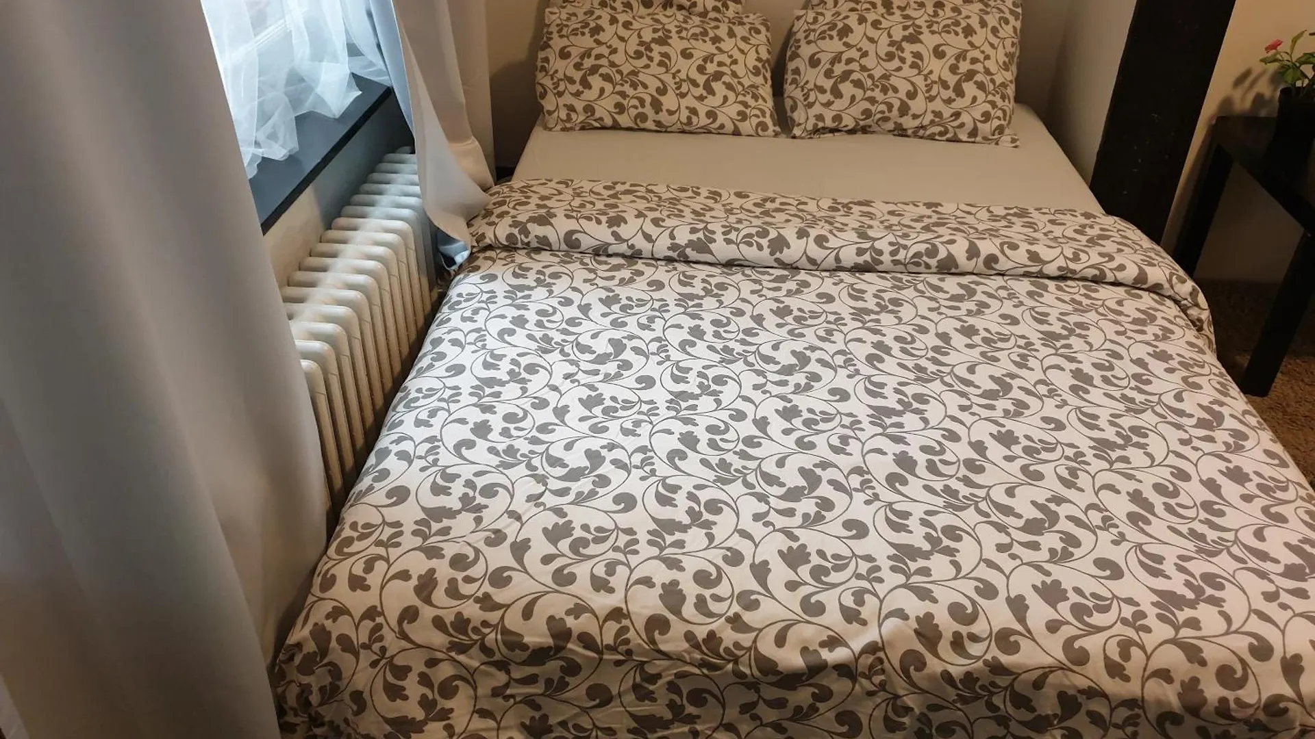 Duplex, 4 Bedrooms, 2 Toilets Fully Equipped Bruxelas Bélgica